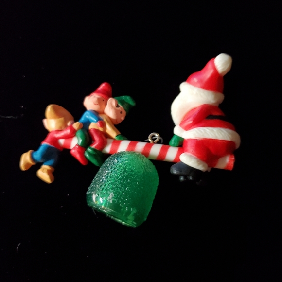 Vintage Avon Santa and Elves Gumdrop Christmas Ornament - Picture 4 of 6